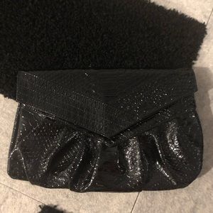 Black clutch